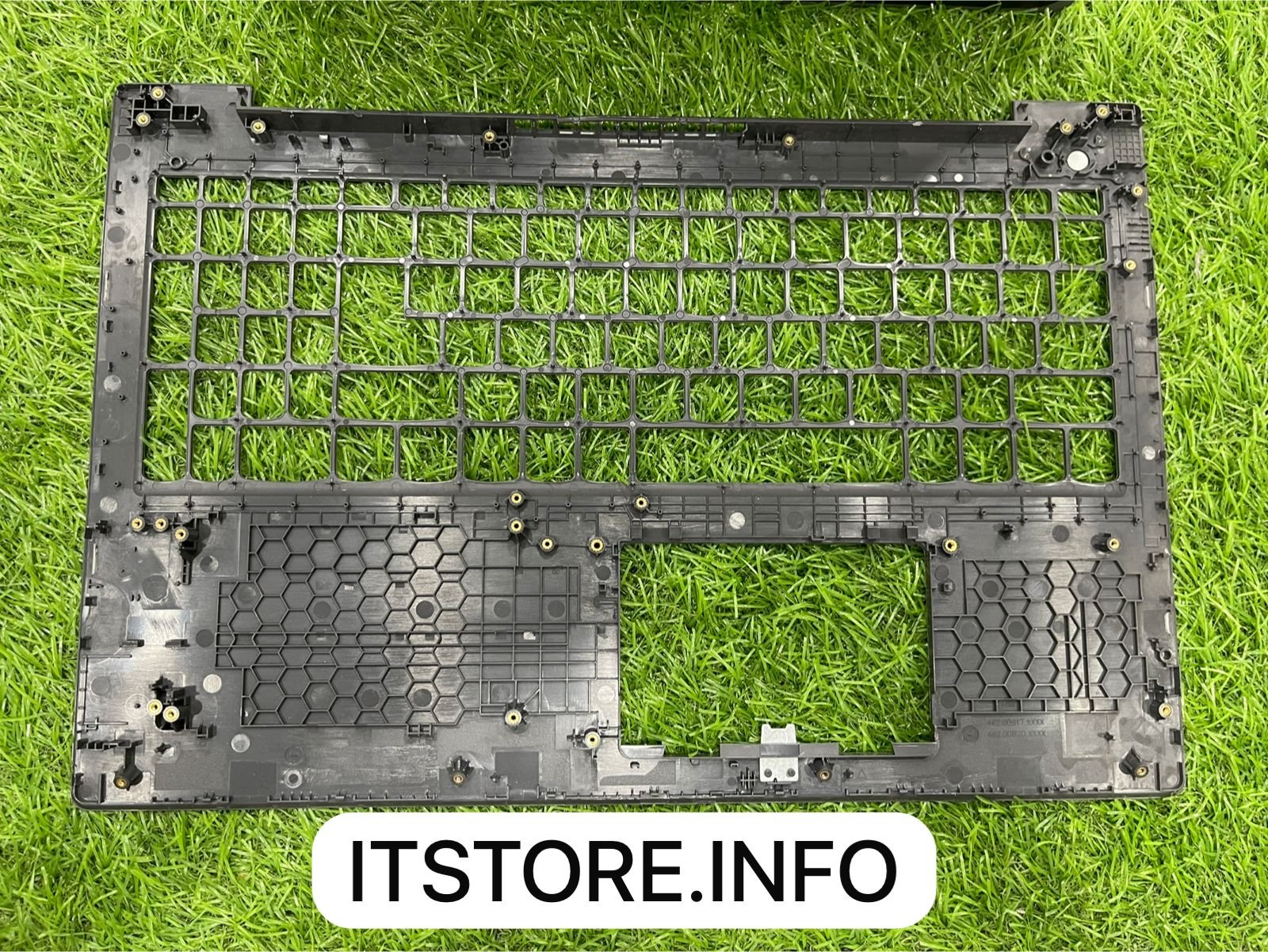 💻 Lenovo V330-15 C Panel (Palmrest) Upper Case Replacement - I.T. STORE - Image 2